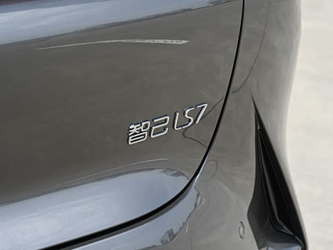 2025�� ���°� Ultra