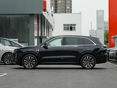 2025�� Pro ���ܻ��°�