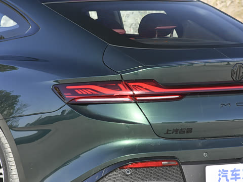 2025�� 2.0T 405 AT������