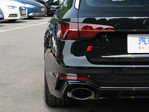 2024��  RS4 Avant ȼ���