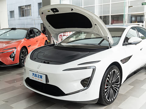 2025�� �Ŀ� Ultra���̰�