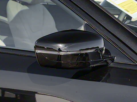 2025�� 225i M�˶���ҹ��װ