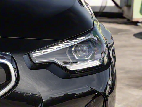 2025�� 225i M�˶���ҹ��װ