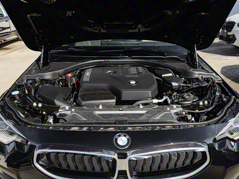 2025�� 225i M�˶���ҹ��װ