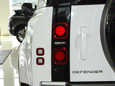 2025�� 90 3.0T P400 X-Dynamic HSE