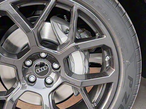 2025�� 45 TFSI quattro S line����ʿ��