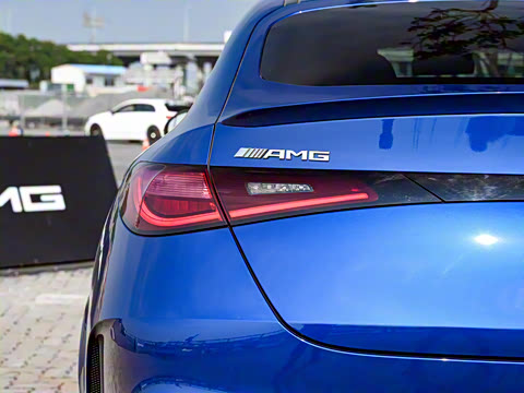 2024�� AMG GLC 43 4MATIC ����SUV