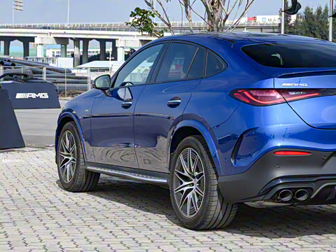 2024�� AMG GLC 43 4MATIC ����SUV