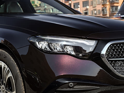 2025�� E 260 L �˶���