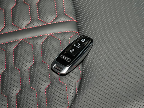 2025�� RS Q8 4.0T performance