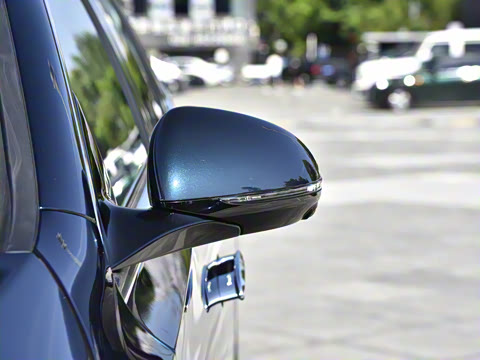 2025�� E 300 L ʱ����