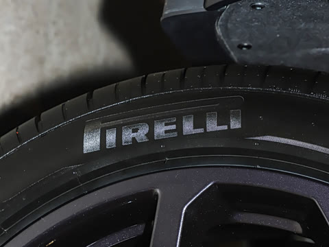 2025�� 55 TFSI quattro S line�˶���