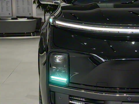 2025�� Ultra ���ܻ��°�