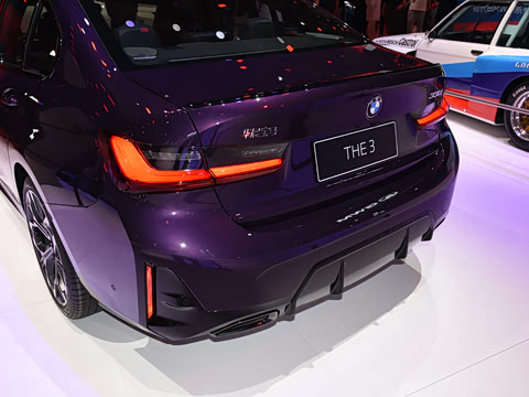 2025�� 330i 50����������