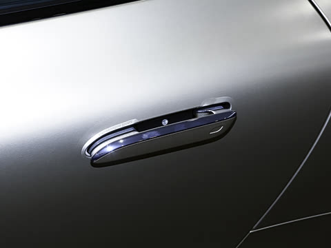 2026�� AMG SL 63 Golden Coast