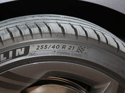 2025�� 2.5T �����콢��