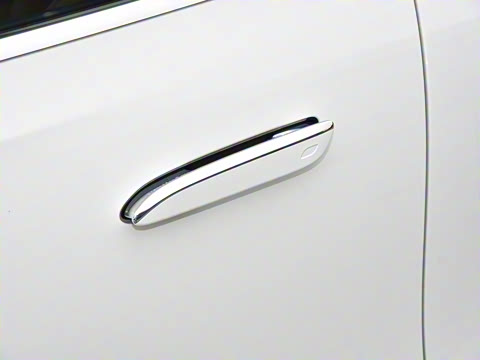 2024�� E 350 e L ���ʽ��϶����˶��γ�