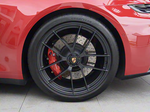 2025�� Targa 4 GTS 3.6T