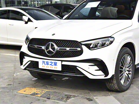 2025�� GLC 300 L 4MATIC ������ 7��