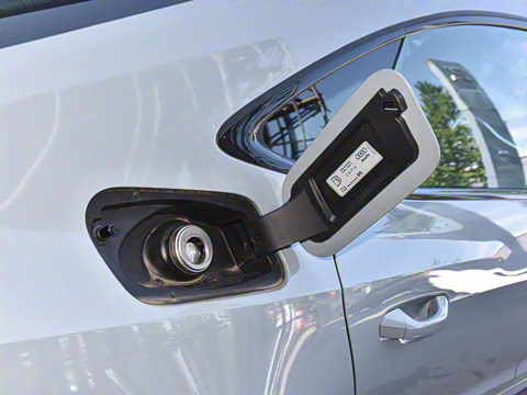 2025�� 45 TFSI quattro RS �׼����ٰ�