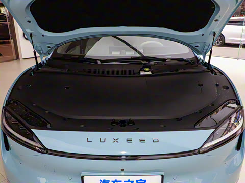 2025�� 705km Max