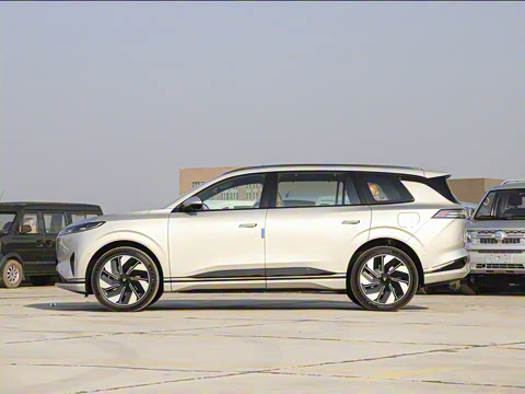 2025�� 210Max���̰� 5��