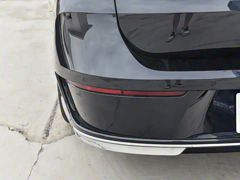 2023�� 735Li ������װ