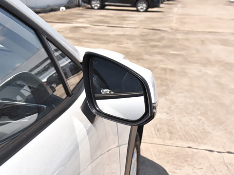 2024�� 2.0L ���ܵ��˫�� ���Ȱ�