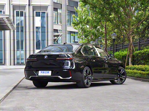 2023�� 740Li ������ M�˶���װ