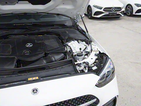 2025�� �Ŀ� C 260 L 4MATIC �˶���