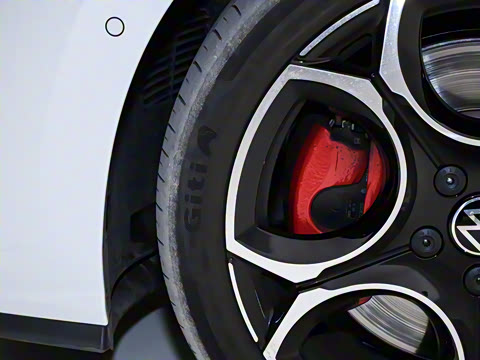 2025�� 380TSI DSG GTI