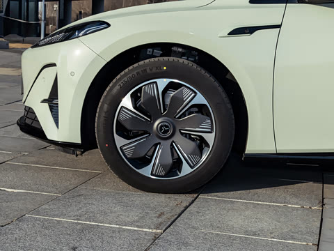 2025�� 750��ѡ��