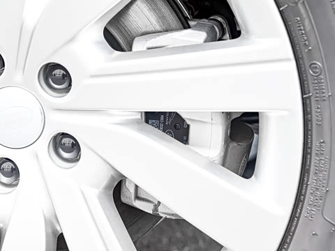 2025�� 3.0 L6 400PS ʢ���ӳ���