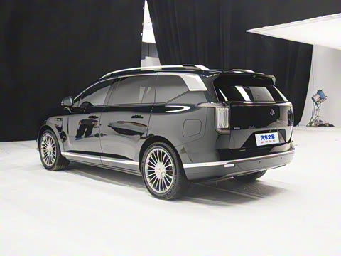 2025�� 700 Ultra�������������״��