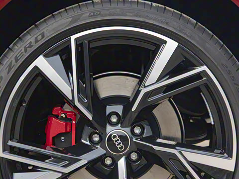 2025�� 55 TFSI quattro ������