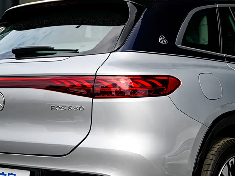 2024�� EQS 680 ���а�