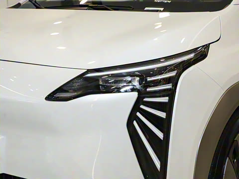 2023�� Plus 610 ������