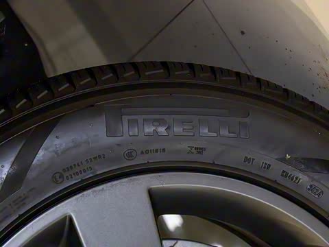 2025�� 110 3.0T P400 X-Dynamic HSE