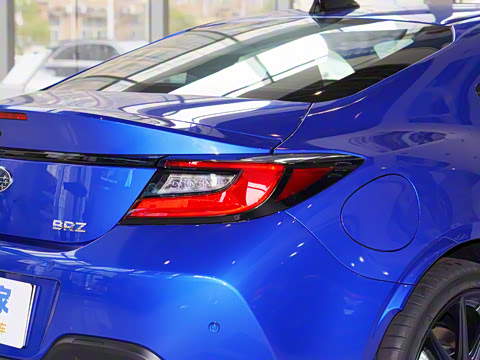 2025�� 2.4L �ֶ���EyeSight STI Sport type RS