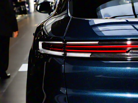 2025�� Cayenne 3.0T