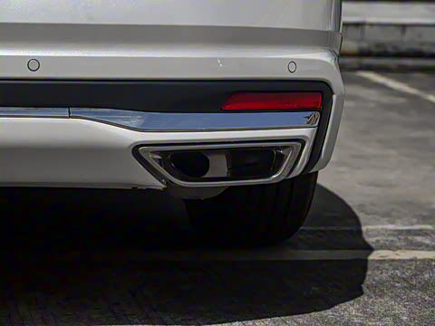 2022�� 2.0L XL-Upr ������