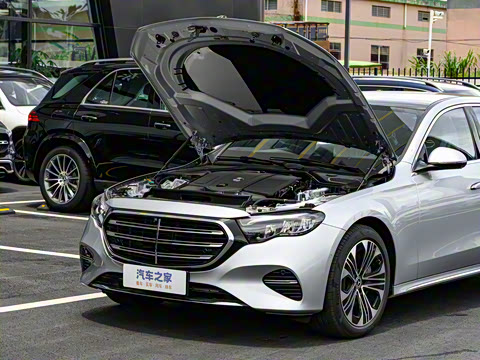 2024�� E 350 e L ���ʽ��϶����γ�