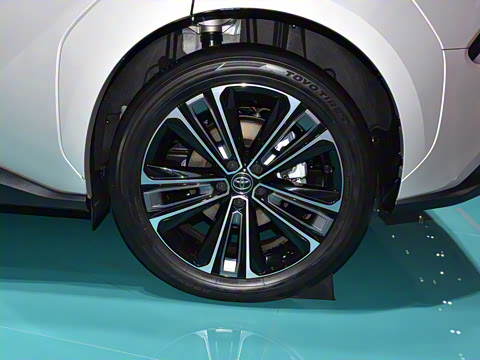 2025�� 560 ����Max��