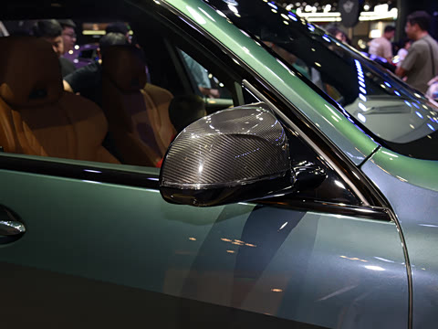 2024�� xDrive M60i