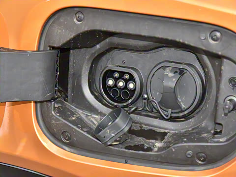 2025�� 550 PRO���а�