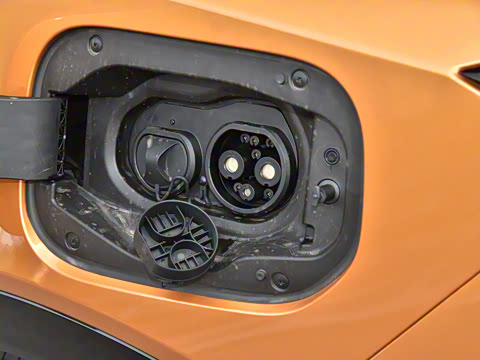 2025�� 550 PRO���а�