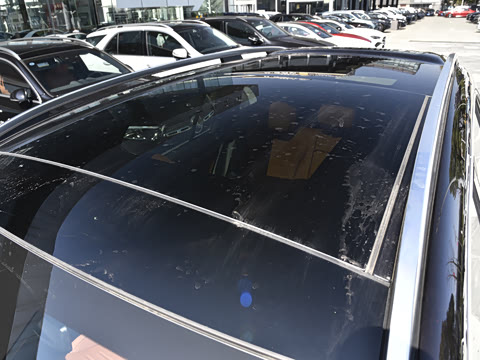 2025�� �Ŀ� GLC 260 L 4MATIC ������