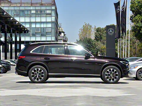 2025�� �Ŀ� GLC 260 L 4MATIC ������