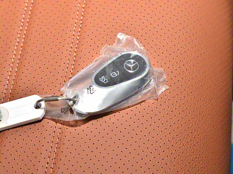 2024��  �Ŀ� GLC 260 L 4MATIC ������ 5��