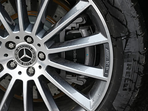 2025�� �Ŀ� GLE 450 4MATIC ������